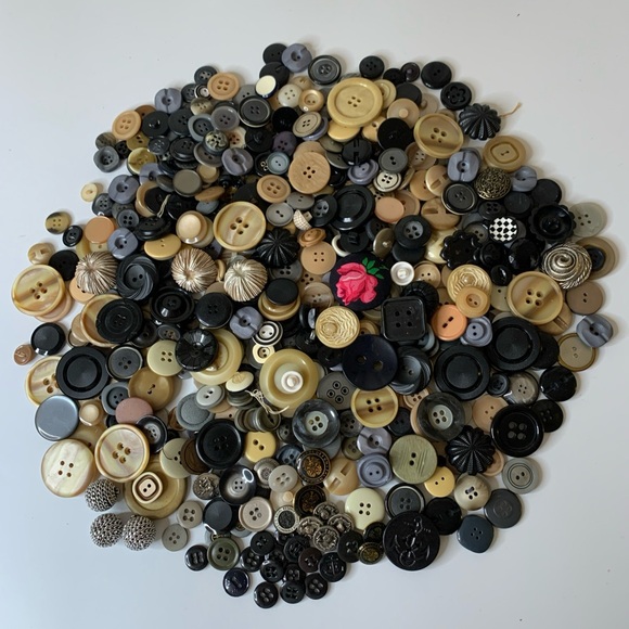 Assorted Vintage Button Collection - Picture 1 of 10